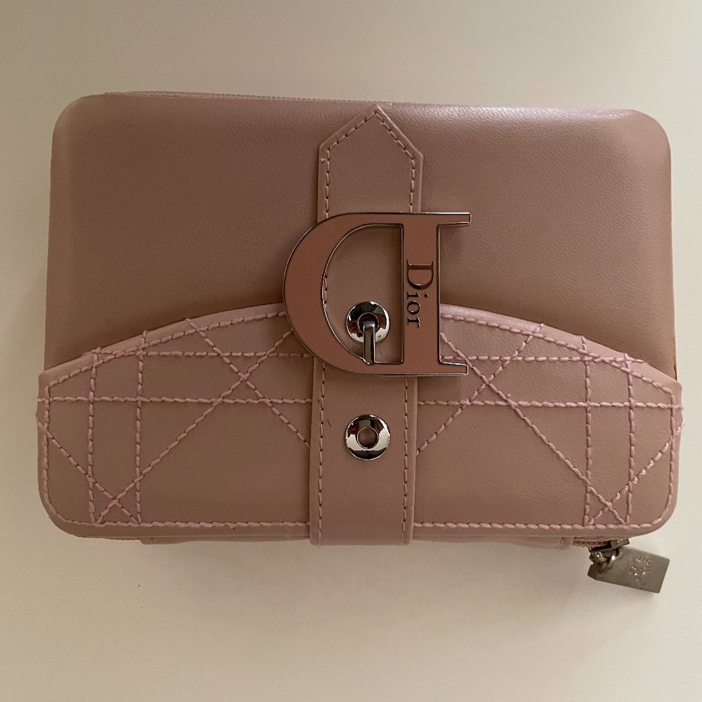 Never used Vintage Dior Beauty Pouch - Picture 2 of 9